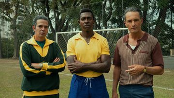 "Brasil 70 - A Saga do Tri", da Netflix, com Bruno Mazzeo (como Zagallo), Lucas Agrícola (como Pelé) e Rodrigo Santoro (como João Saldanha) - Divulgação/Marcelo Maragni