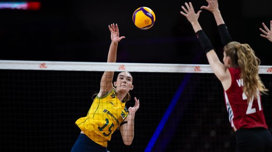 Brasil reagiu depois de perder dois sets, mas Alemanha levou a melhor - Foto: Reprodução site da VNL