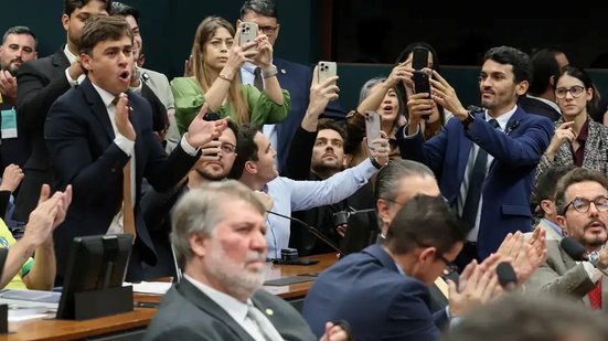 Deputados na CCJ entenderam que a proposta não viola a Constituição - Lula Marques/Agência Brasil