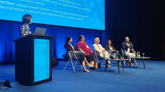 Médico e gerontólogo Alexandre Kalache discursa na abertura do 3rd World Congress of Age-Friendly Cities and Communities - Linkedin/3rd World Congress of Age Friendly Cities and Communities
