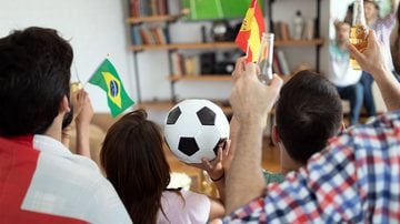 Tem consumidor disposto a entrar no cheque especial para bancar as despesas - Envato