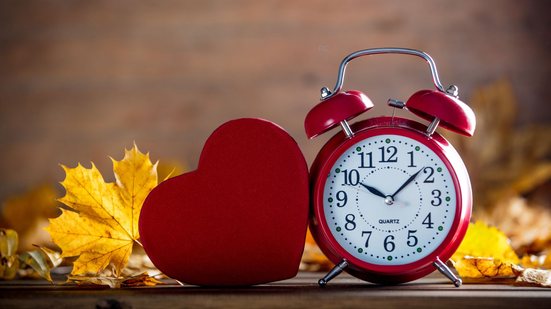 O microrromance busca maximizar o controle sobre frustrações potenciais e evitar o compromisso sério - Envato