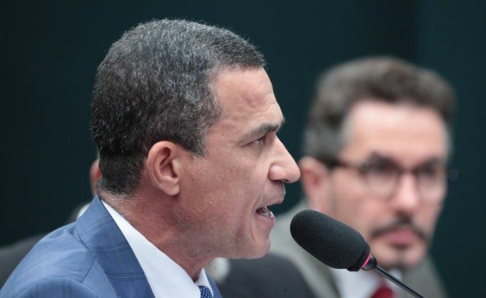 O relator, deputado Coronel Assis (PL-MT), defendeu redução de maioridade para crimes hediondos - Bruno Spada/Câmara dos Deputados