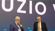 Drauzio Varella discursa em evento ao lado do presidente da Associação Médica Brasileira, César Eduardo Fernandes - Emanuele Almeida/VIVA