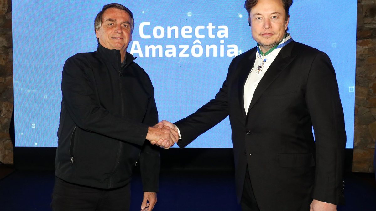 Elon Musk durante encontro com Jair Bolsonaro, em 2022, no interior de São Paulo - Clauber Cleber Caetano/PR