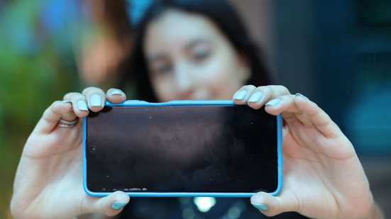 92% das escolas já adotaram a restrição aos celulares e maioria vê ampliação na participação dos estudantes nas aulas - Fabio Rodrigues-Pozzebom/Agência Brasil