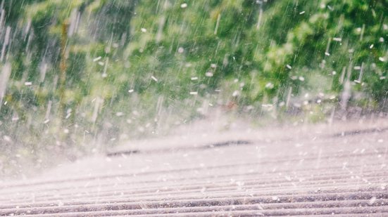 Frente fria aumenta o risco de queda de granizo em alguns Estados - Adobe Stock