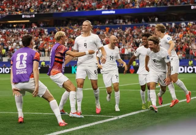 Haaland fez gol decisivo no fim e confirmou a classificação - Reprodução/Fifa.com