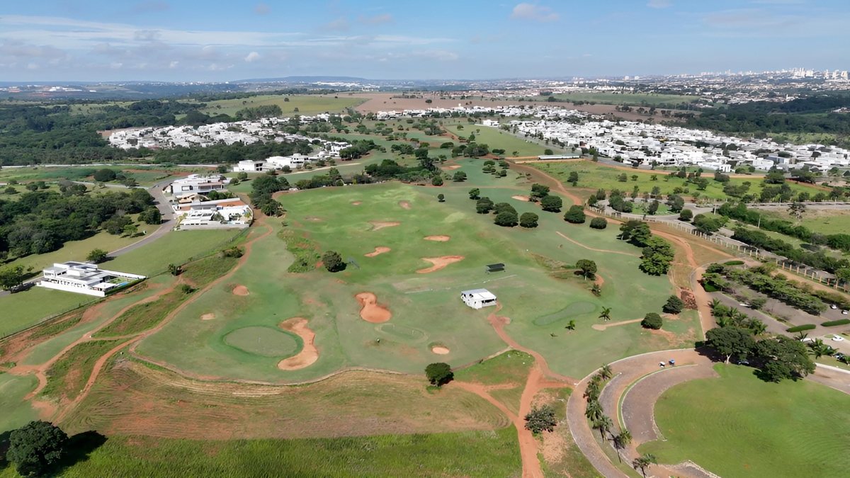 Imagem aérea do Goiânia Golfe Clube onde Leonardo Cairo pratica golfe - Ricardo Barbosa Oliveira