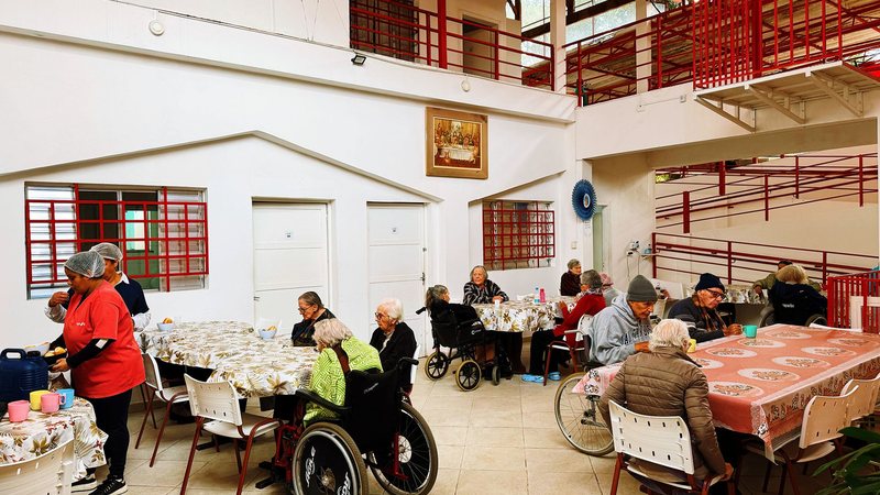 Com alvará suspenso, casa de repouso Light Life na Lapa é uma das que podem encerrar as atividades - Reprodução/Instagram @casaderepousolightlife