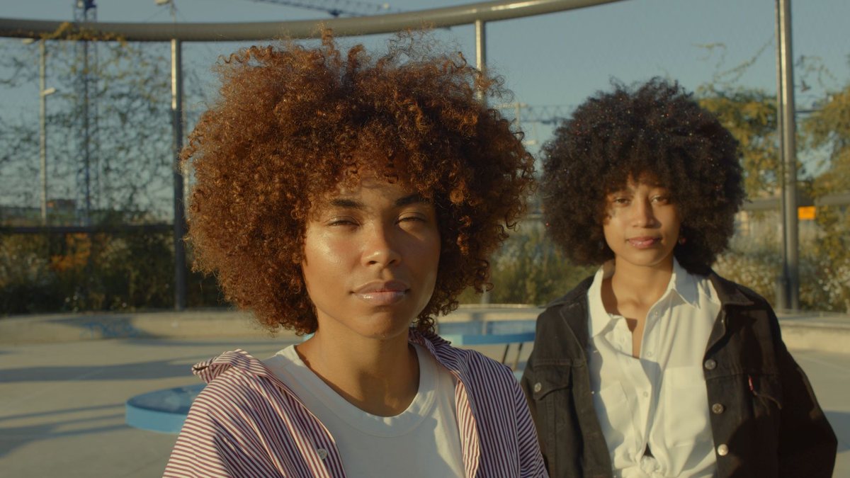 Informalidade chega a 40% entre jovens negras, segundo a pesquisa - Magnific