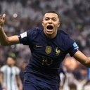 França abre inquérito após insultos racistas a Mbappé por senadora