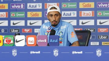 Saída de Raphinha ainda no primeiro tempo da vitória contra o Haiti acendeu o alerta na comissão técnica - CBF/Divulgação