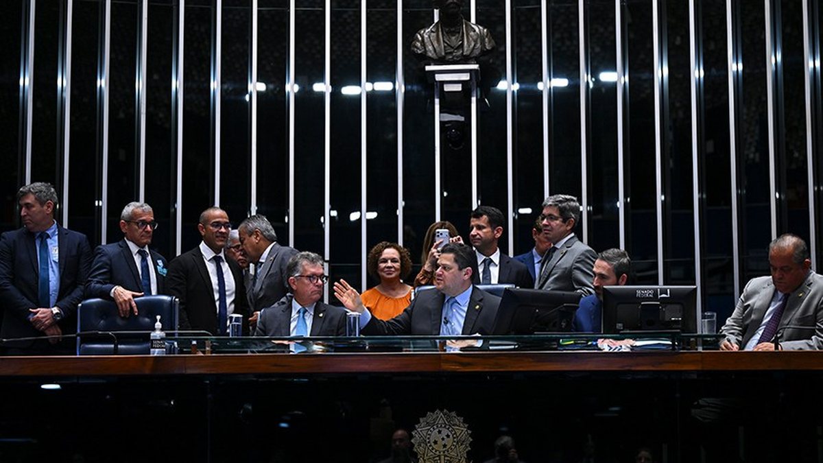 Autorização para o uso do spray é concedida automaticamente a mulheres maiores de 18 anos - Tom Molina/Agência Senado