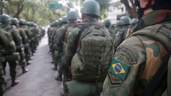 Alistamento militar é obrigatório para brasileiros do sexo masculino no ano em que completam 18 anos - Adobe Stock
