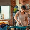 Estudo mostra que, além da sobrecarga de sereviços não remunerados, as mulheres ainda enfrentam 'segregação ocupacional' - Envato