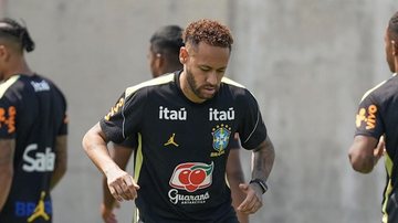 Neymar treina pela primeira vez em campo com a seleção brasileira - CBF