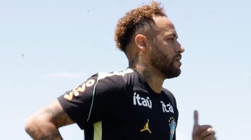Neymar corre no campo em treino da seleção brasileira nos Estados Unidos - CBF