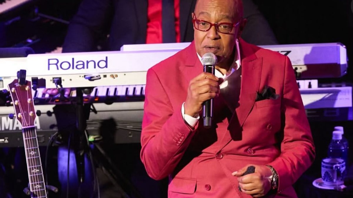 O cantor Peabo Bryson fez duetos memoráveis com Céline Dion e Roberta Flack - Reprodução/Instagram Instagram @peabobryson2