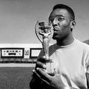 Roubada e sumida: os mistérios da taça Jules Rimet, a primeira da Copa
