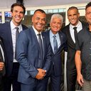 Com Ronaldo, foto histórica reúne lendas da seleção em jogo da Copa em Miami
