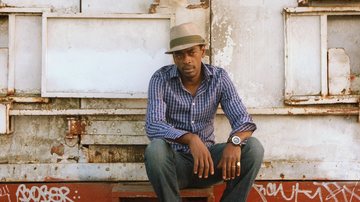 Tudo novo de novo: Seu Jorge lança 'The Other Side" e é pai de novo, agora de Samba, de 3 anos - B+/Divulgação