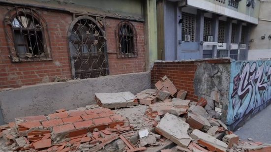 Tremores deixaram até o momento 188 mortos e 1.520 feridos, segundo imprensa local - Redes Sociais/@vtv_canal8