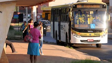 Nova lei permite uso de diferentes fontes de recursos para ajudar a custear o transporte público - Pedro Ventura/Agência Brasília