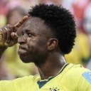 Vini vira herói do Brasil e carrega a esperança da seleção no mata\u002Dmata