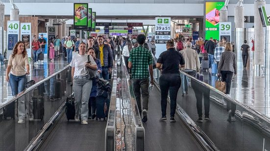 De janeiro a maio, também houve recorde de 42 milhões viajantes em voos domésticos - Rafa Neddermeyer/Agência Brasil