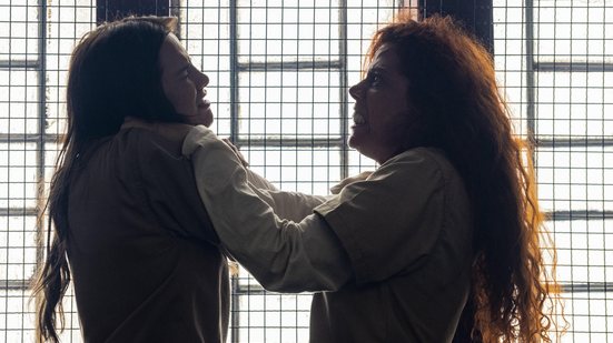 Adriana (Letícia Colin) foi esfaqueada no capítulo de terça-feira de 'Quem Ama Cuida' - Globo