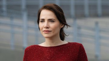 Adriana sai da prisão e planeja vingança em Quem Ama Cuida - Globo