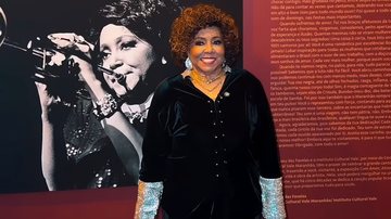 Alcione visitando a exposição em SP em sua homenagem - Reprodução/Instagram @alcionemarrom