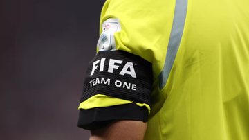 Dois árbitros de vídeo reserva ficarão dentro do estádio, prontos para operar em caso de problemas - Reprodução / FIFA