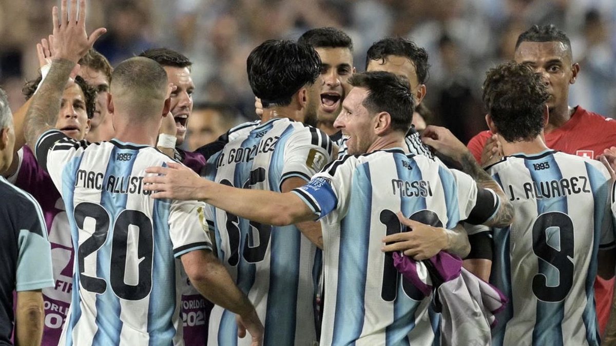 Jogadores da Argentina se aproximam da final da Copa do Mundo de 2026 - AFA