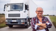 O motorista de caminhão profissional brasileiro tem em média 54 anos, mais velho que a média de 47 anos em 2011 - Adobe Stock