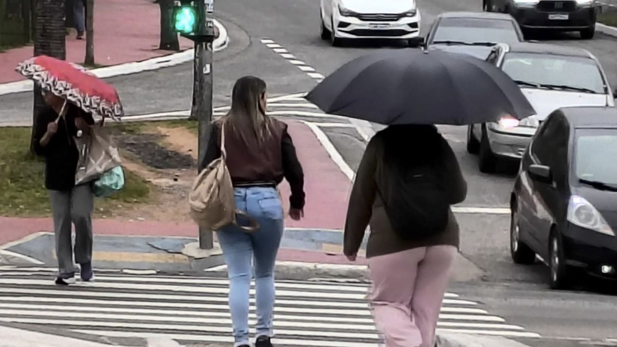 São Paulo registrou chuva fraca; Defesa Civil apura informação sobre uma terceira morte no litoral norte - Estadão Conteúdo