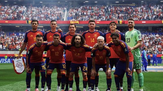 Jogadores da Espanha posam para foto na Copa do Mundo de 2026 - Instagram / Dani Olmo