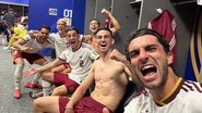 Jogadores da Espanha festejam vitória contra a França e classificação para a final da Copa - Reprodução/Instagram Fabián Ruiz