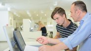 Para estudantes do ensino técnico, valores das bolsas variam de R$ 437,99 a R$ 883,66 - Adobe Stock