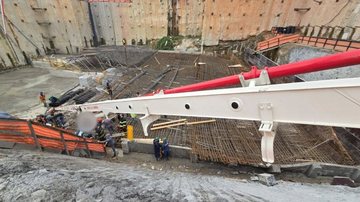 Ferragens e concreto desabam em obra e operário é morto - Reprodução / Polícia Militar