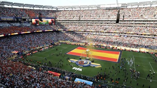 Fora das plataformas oficiais, usuário ficaria exposto a "riscos desconhecidos" - Reprodução/Fifa.com
