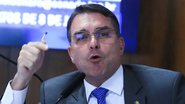 Flávio Bolsonaro deve chegar acompanhado do presidente da Argentina Javier Milei - Agência Brasil