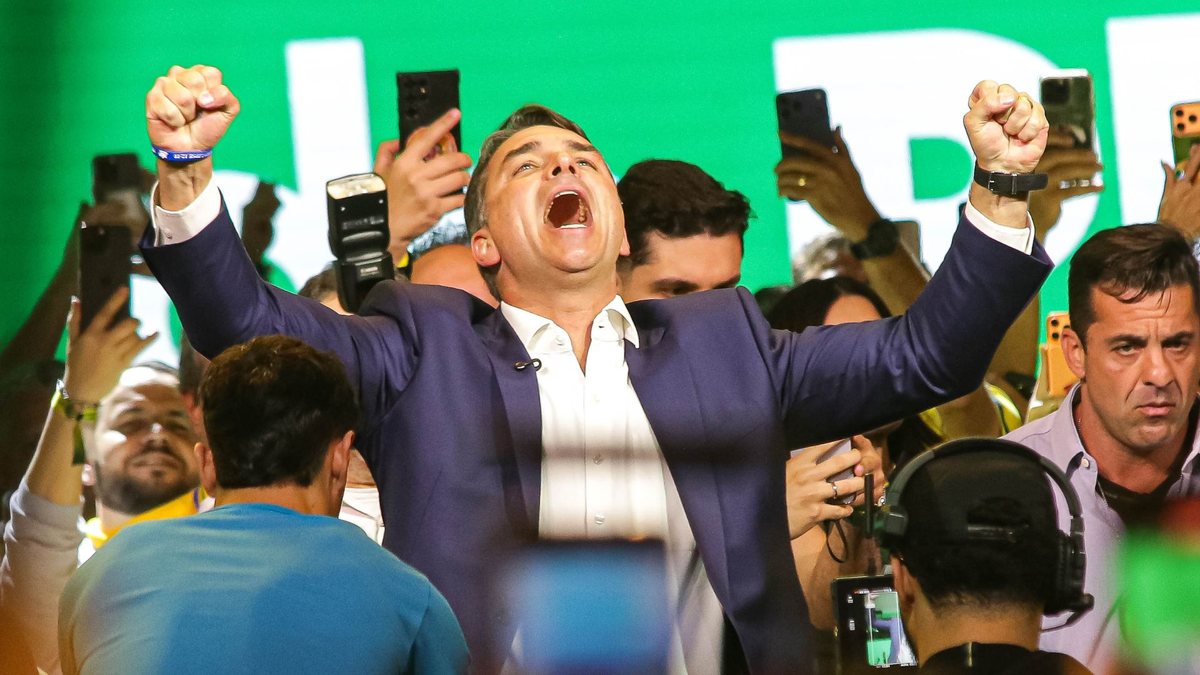 Flávio Bolsonaro, herdeiro político de Jair Bolsonaro, é o candidato à presidência do PL - Estadão Conteúdo