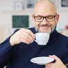 Anvisa desmentiu a informação de que o café vendido no Brasil causaria calvície - Adobe Stock