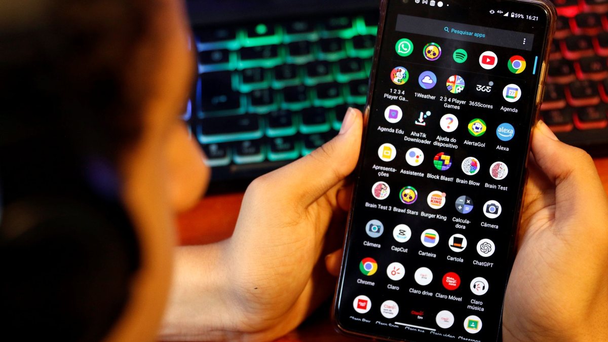 Brasil tem 167,4 milhões de pessoas de 10 anos ou mais com telefone celular - Bruno Peres/Agência Brasil