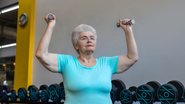 Novo estudo mostra que treinamento de força melhora a estrutura e a função cardíaca de mulheres 60+ - Adobe Stock