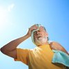 População idosa é mais vulnerável ao calor e será alvo de protocolo específico de orientações - Envato