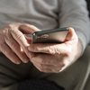 Ferramenta reúne 43 diretrizes para facilitar a conversa entre robôs e pessoas idosas - Freepik