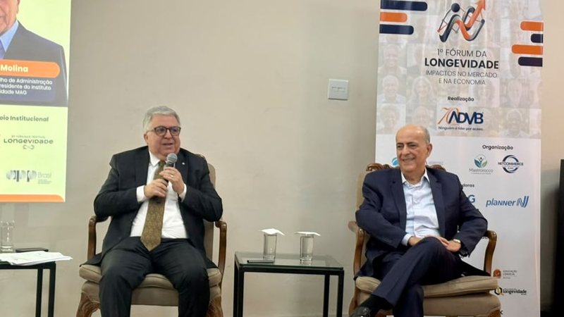Toro, à esquerda, aponta a judicialização como um problema específico do Brasil hoje - Bárbara Ferreira/Viva
